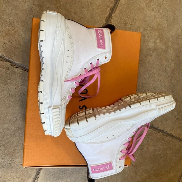 Louis Vuitton high tops sneakers - Picture 3 of 8